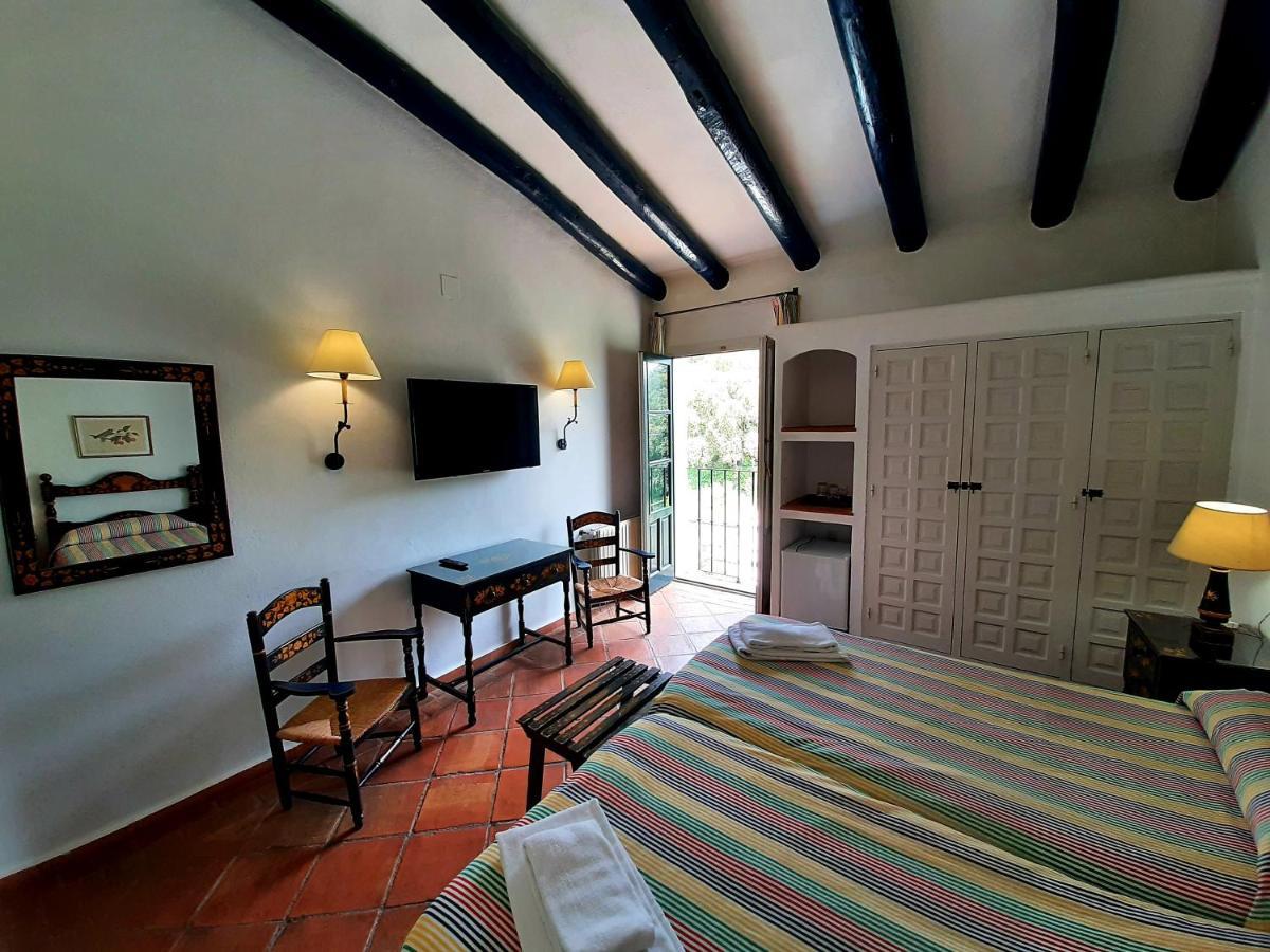 Finca Valbono Apartamentos Rurales Y Hotel Aracena Exterior foto