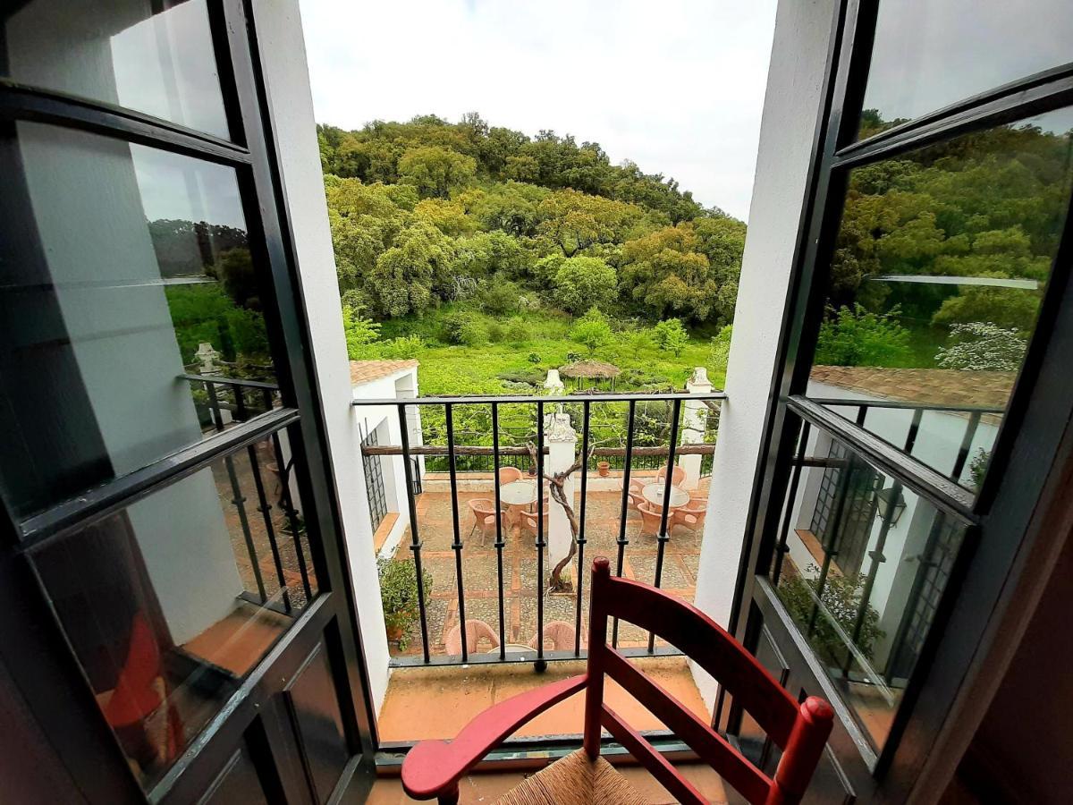 Finca Valbono Apartamentos Rurales Y Hotel Aracena Exterior foto