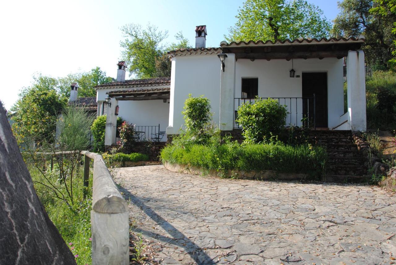 Finca Valbono Apartamentos Rurales Y Hotel Aracena Exterior foto